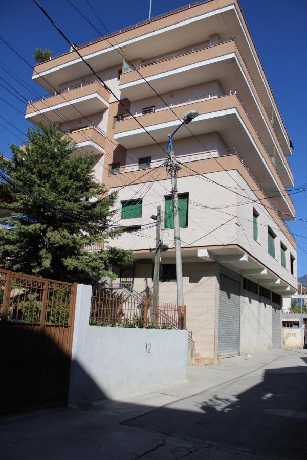 Deni'S Family Apartment In New Blvd Тирана Экстерьер фото